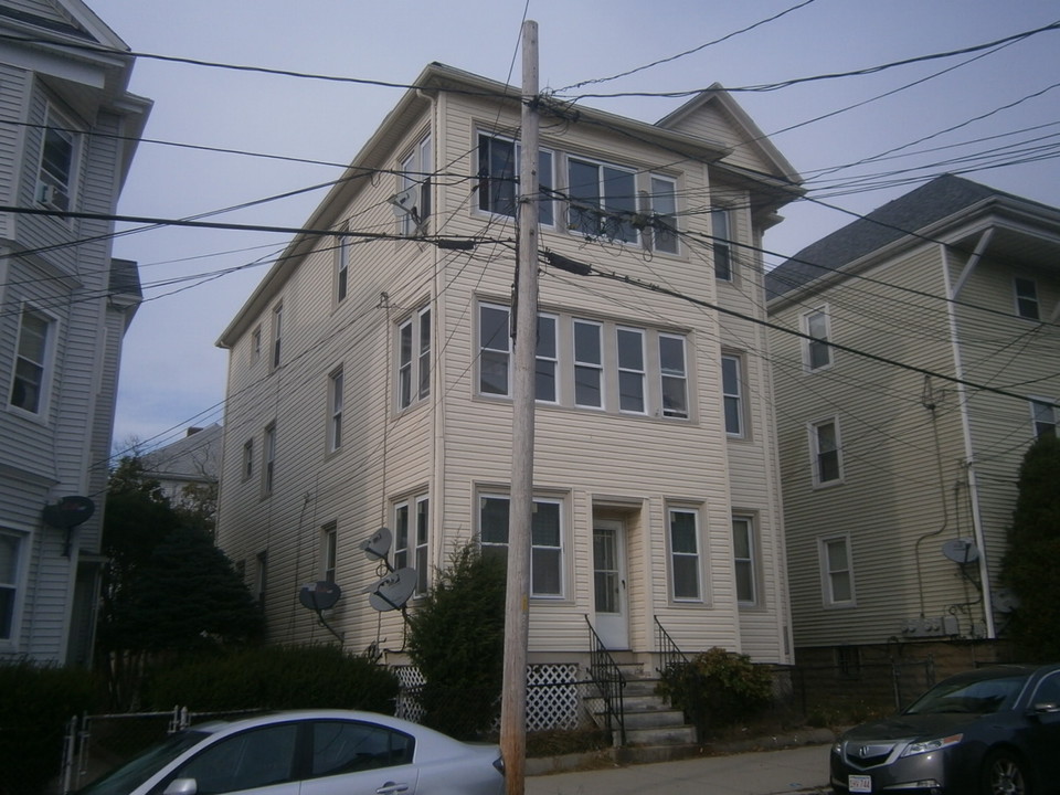 3 Family Home in New Bedford, MA - Building Photo