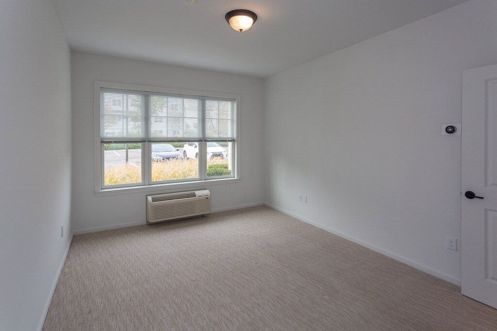 Greybarn Amityville Apartments in Amityville, NY