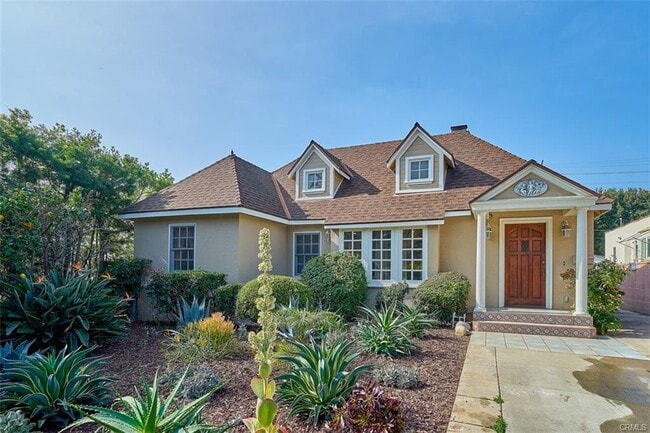 property at 433 S Bundy Dr