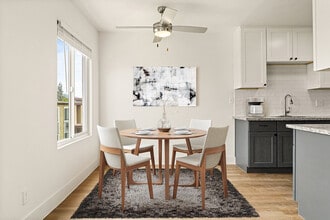 Terraza Hills in El Cajon, CA - Building Photo - Building Photo