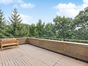 170 Rawson Rd, Unit #2 in Brookline, MA - Building Photo - Building Photo