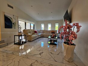 7436 SW 106th Pl in Miami, FL - Building Photo - Building Photo