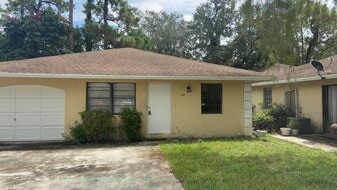 1119 Goldenrod Rd in Wellington, FL - Building Photo