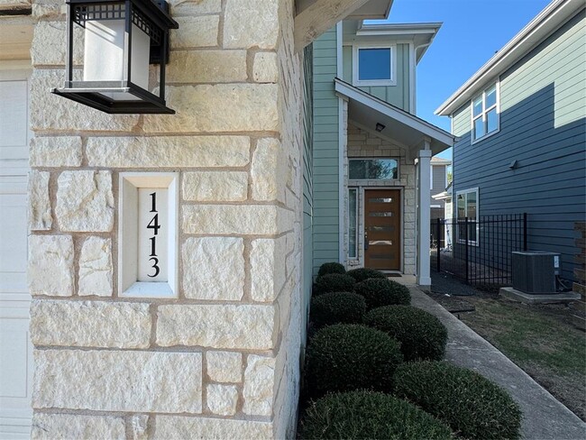 1413 Casa Dr in Austin, TX - Building Photo - Building Photo