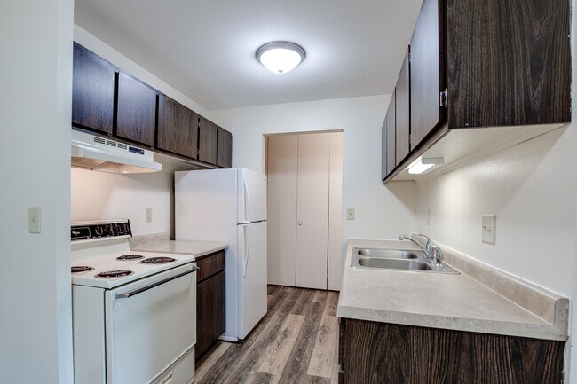 Half Moon Lake Apartments in Eau Claire, WI - Foto de edificio - Interior Photo