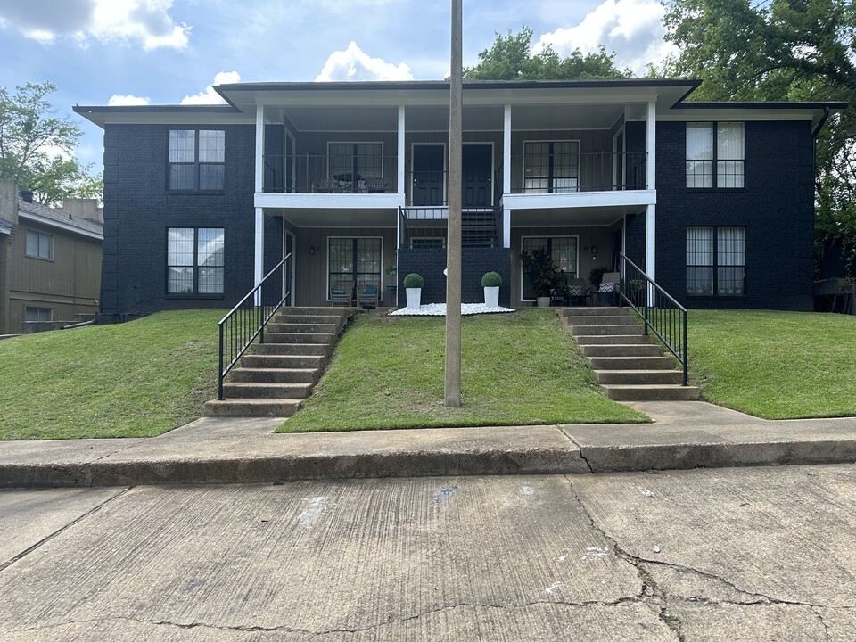 647 Rio Street in Jackson, MS - Foto de edificio