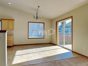 14001 122nd Ave E in Puyallup, WA - Building Photo - Building Photo