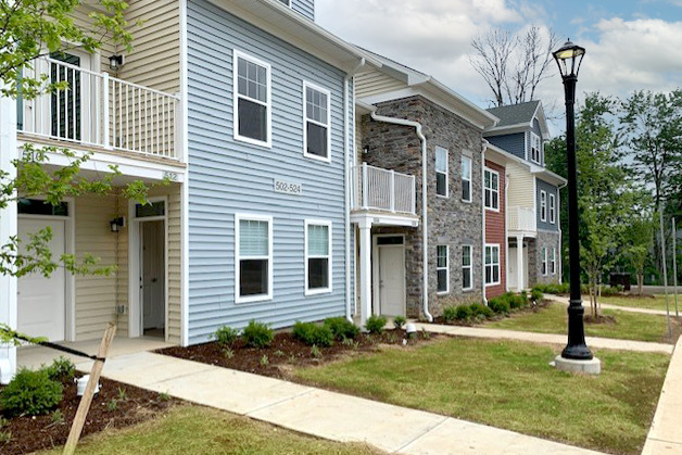 The Woods at Warren in Warren, NJ - Building Photo