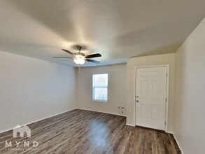 11532 Ruger Rd in Yukon, OK - Foto de edificio - Building Photo