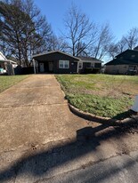 3118 Adonna Dr NW in Huntsville, AL - Building Photo