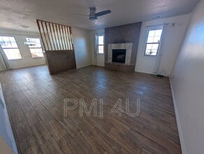3213 22nd Ave SE in Rio Rancho, NM - Building Photo - Building Photo
