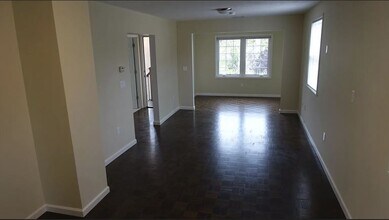 26 Harding Ct, Unit 26 Harding Ct Apt 2 in Garfield, NJ - Foto de edificio - Building Photo