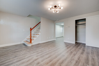 4 Saint Regis St in East Hartford, CT - Foto de edificio - Building Photo