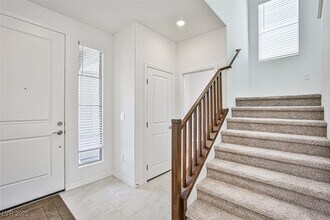 7428 Legacy Pt St in Las Vegas, NV - Building Photo - Building Photo