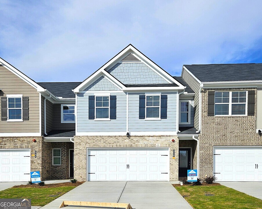 338 Lanier Cir in Woodstock, GA - Building Photo