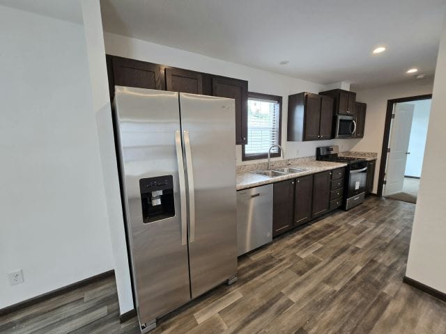 365 Brutus Dr in Lakeville, MN - Building Photo - Building Photo