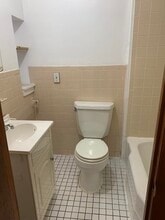 1880 Commonwealth Ave, Unit #1 in Boston, MA - Foto de edificio - Building Photo