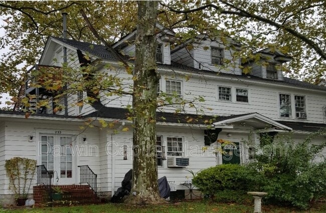 251 W White Horse Pike in Berlin, NJ - Building Photo - Building Photo