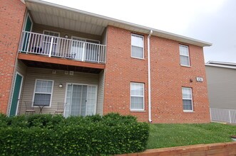 Somerset Place in Greenwood, IN - Foto de edificio - Building Photo