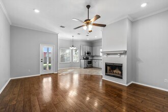 1057 Dane Dr in Hewitt, TX - Building Photo - Building Photo