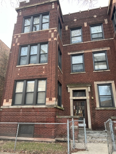 6834 S East End Ave in Chicago, IL - Building Photo