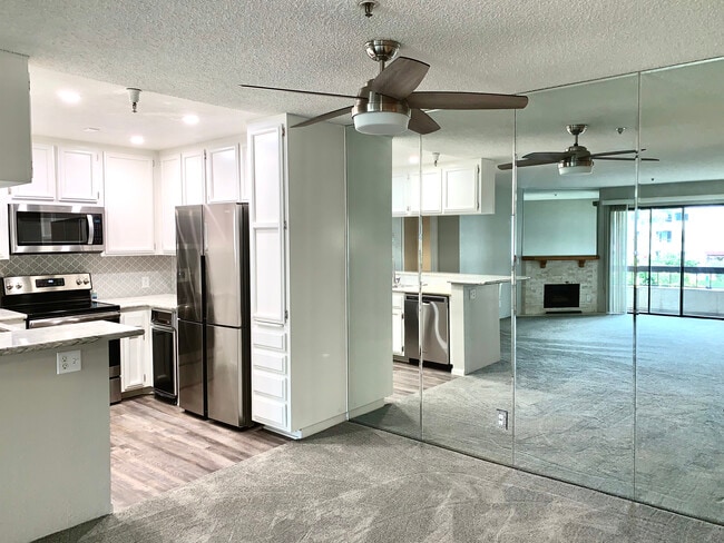 5665 Friars Rd, Unit 226 in San Diego, CA - Building Photo - Building Photo