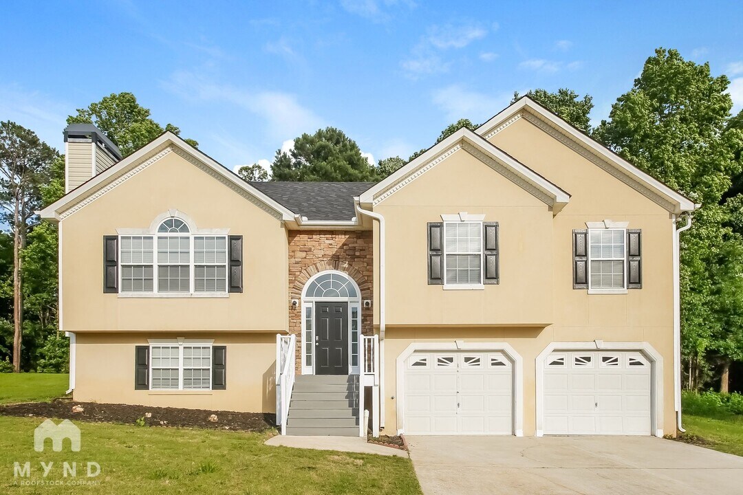 4070 Lions Gate in Douglasville, GA - Building Photo