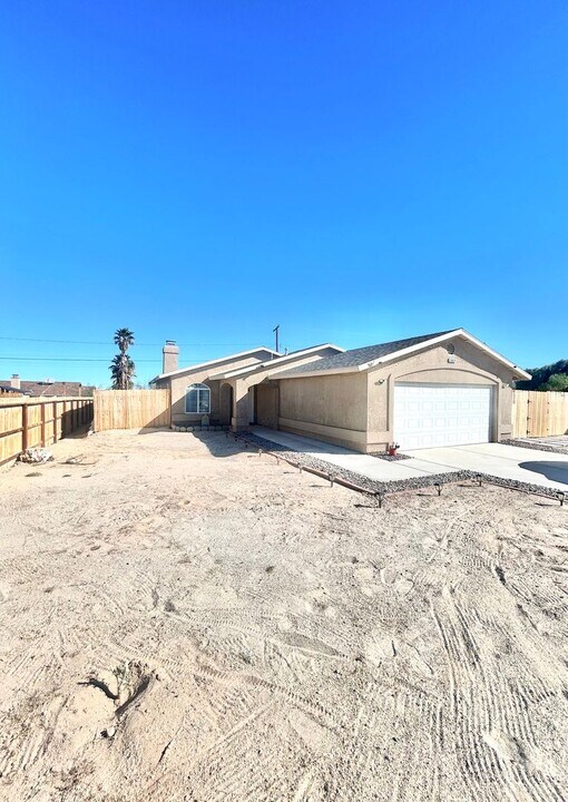 5409 Mariposa Ave in Twentynine Palms, CA - Building Photo