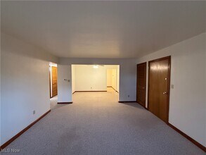 52 Southwoods Ave in Youngstown, OH - Building Photo - Building Photo