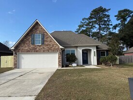 42245 Wood Ave in Ponchatoula, LA - Building Photo
