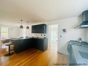 298 Lucas Ave in Kingston, NY - Building Photo - Building Photo