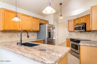 4715 E Briarwood Terrace in Phoenix, AZ - Building Photo - Building Photo