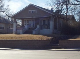 702 S Washington St in Stillwater, OK - Building Photo