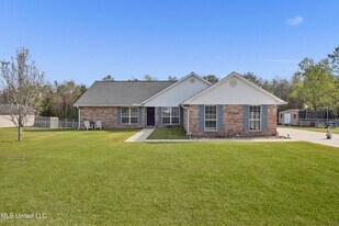 15792 Texas Ave in Gulfport, MS - Building Photo