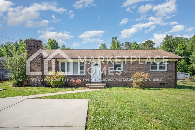 property at 602 E Hartford Ave