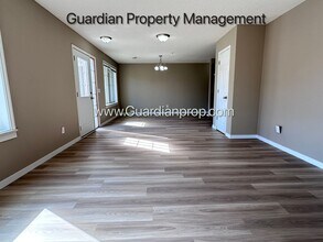 9923 Vera Cruz Ln in Brooklyn Park, MN - Building Photo - Building Photo