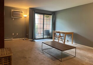 42 N Main St, Unit 50 Mews in West Hartford, CT - Building Photo - Building Photo