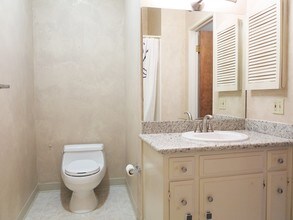 Stonewood Condominiums in Menlo Park, CA - Foto de edificio - Building Photo