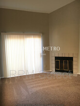 1019 Dornajo Way in Sacramento, CA - Building Photo - Building Photo