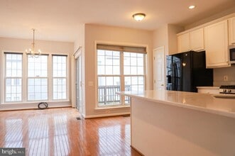 6324 Locust Tree Ln in Alexandria, VA - Building Photo - Building Photo