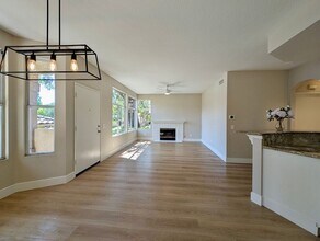 19431 Rue De Valore in Lake Forest, CA - Building Photo - Building Photo
