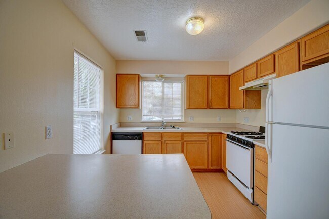 7216 Eagle View Ave NE in Albuquerque, NM - Building Photo - Building Photo