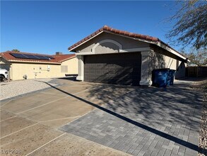 426 Palegold St in Henderson, NV - Building Photo - Building Photo