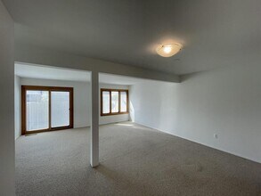 36314 Park Pl Dr in Sterling Heights, MI - Building Photo - Building Photo