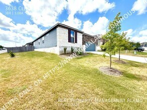 3638 Clear Cloud Dr in New Braunfels, TX - Building Photo - Building Photo