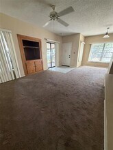 47 Emerald Bay Dr in Oldsmar, FL - Building Photo - Building Photo