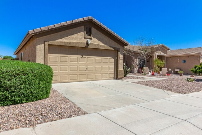 30225 N Sunray Dr in San Tan Valley, AZ - Building Photo - Building Photo