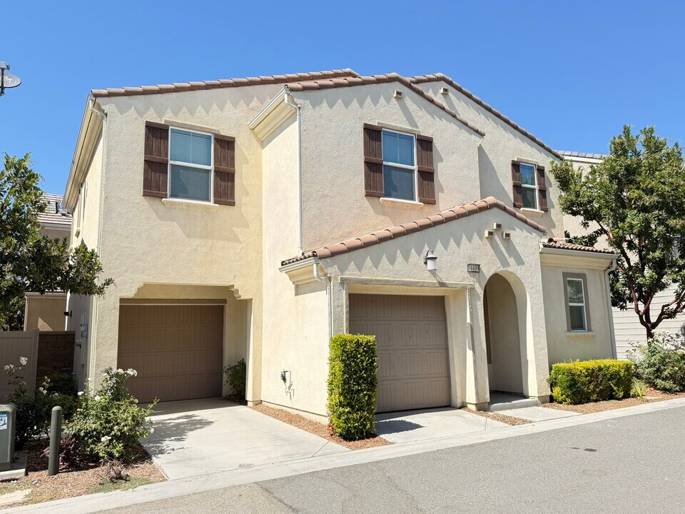 14409 Figueroa Ln in Chino, CA - Building Photo