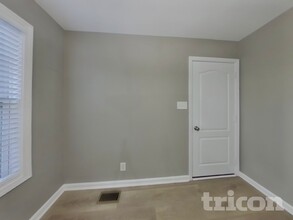 1335 Loren Circle in Clarksville, TN - Building Photo - Building Photo