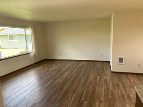 1817 Taylor St, Unit 1817 Taylor St #1 in Centralia, WA - Building Photo - Building Photo